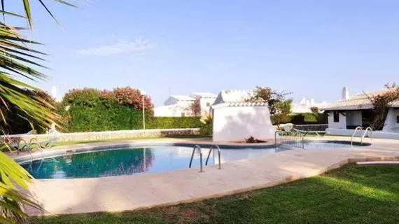 Complejo Piscina Binisafua | Balearic Adaları - Menorca - Sant Lluis