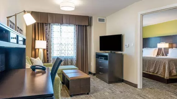 STAYBRIDGE SUITES EAU CLAIRE - ALTOONA | Wisconsin - Eau Claire (ve civarı) - Altoona