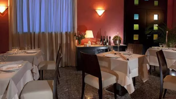 Hotel Comtur | Lombardy - Milano (ve civarı) - Binasco