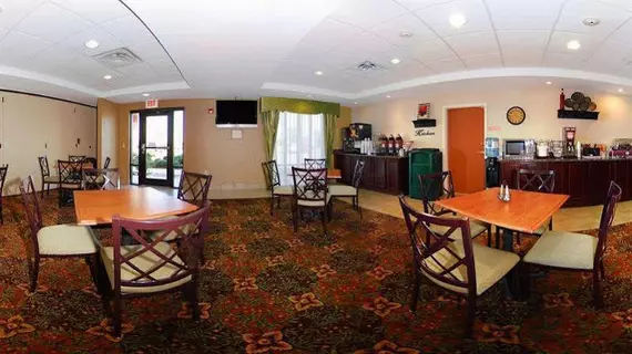 Comfort Inn and Suites Quail Springs | Oklahoma - Oklahoma City (ve civarı) - Oklahoma