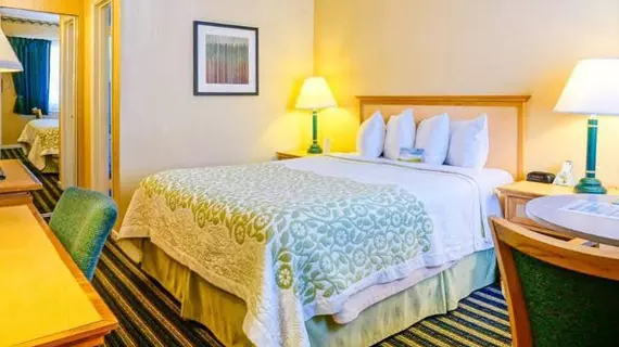 Days Inn Santa Barbara | Kaliforniya - Santa Barbara (ve civarı) - Santa Barbara - Santa Barbara Plajı