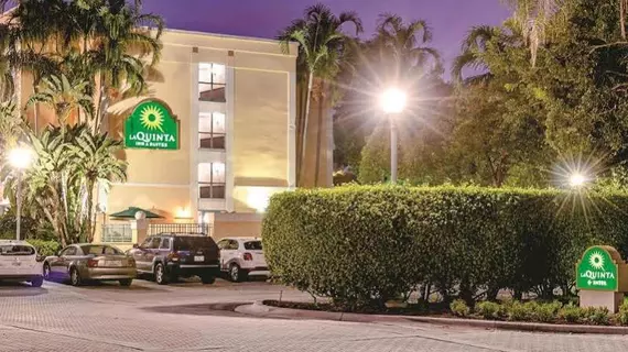 La Quinta Inn & Suites Plantation at Southwest 6th Street | Florida - Fort Lauderdale (ve civarı) - Plantation