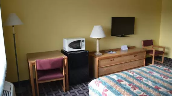 Sky Lodge Inn & Suites - Delavan | Wisconsin - Lake Geneva (ve civarı) - Delavan