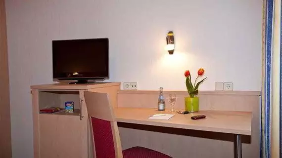 Best Western Hotel Favorit | Baden-Wuerttemberg - Rems-Murr-Kreis - Stuttgart (ve civarı) - Ludwigsburg