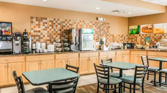 Quality Inn East Indianapolis | Indiana - Indianapolis (ve civarı) - Indianapolis