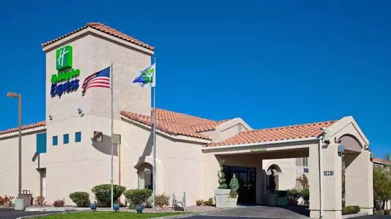 Holiday Inn Express BarstowHistoric Route 66 | Kaliforniya - San Bernardino County - Victorville (ve civarı) - Barstow