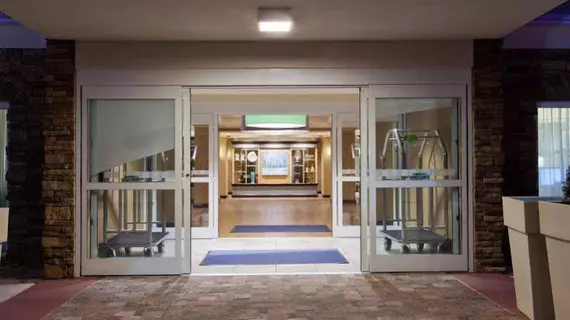 Holiday Inn Express Hotel & Suites Huntsville West - Research Park | Alabama - Huntsville (ve civarı) - Huntsville