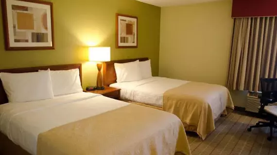 Baymont Inn & Suites Evansville North | Indiana - Evansville (ve civarı) - Haubstadt