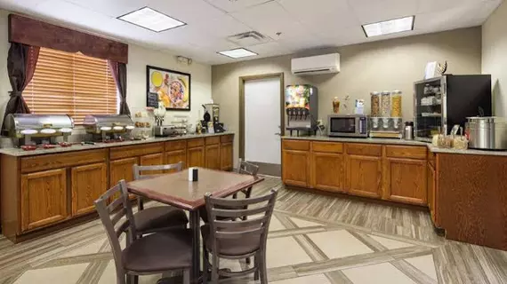 Best Western River City Hotel | Alabama - Huntsville (ve civarı) - Decatur