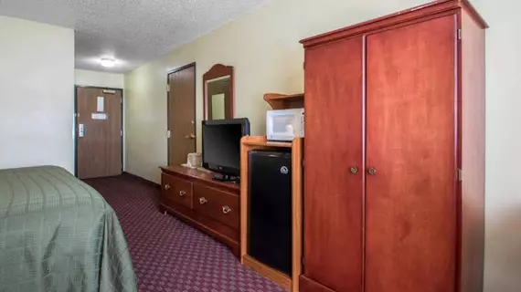 Quality Inn Mineral Point | Wisconsin - Dodgeville (ve civarı) - Mineral Point