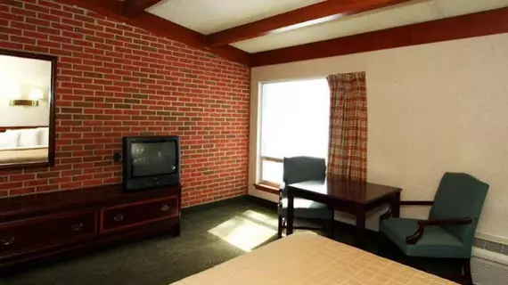 Quality Inn Waynesboro | Virginia - Staunton (ve civarı) - Waynesboro