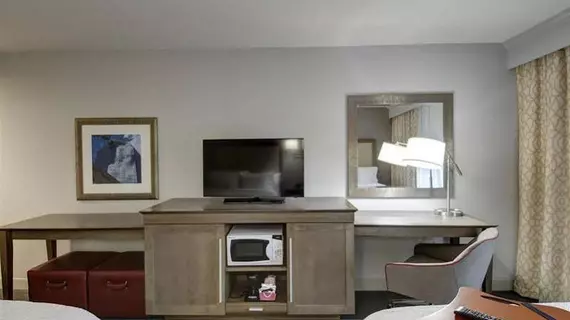 Hampton Inn & Suites Springfield/Downtown | Massachusetts - Springfield (ve civarı) - Springfield