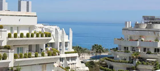 Aparthotel Monarque Sultán Lujo | Andalucia - Malaga İli - Marbella - Marbella Seafront Promenade - Marbella Kent Merkezi