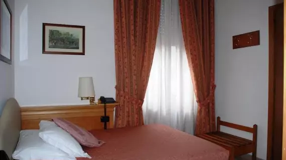 Hotel Bagliori | Lombardy - Milano (ve civarı) - Milano - Merkez İstasyonu