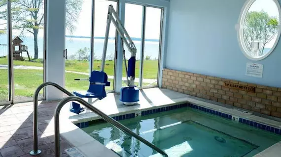 Baymont Inn & Suites St. Ignace Lakefront | Michigan - St Ignace