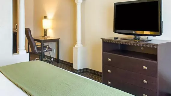 Quality Inn & Suites Quantico | Virginia - Stafford