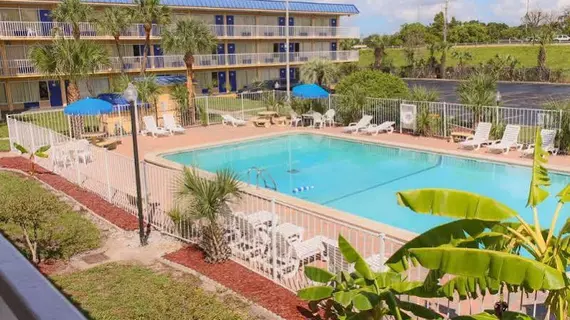 Days Inn Orlando Downtown | Florida - Orlando (ve civarı) - Orlando