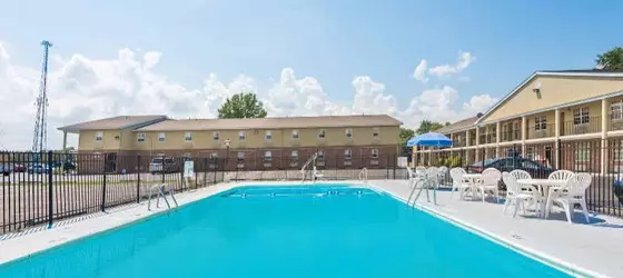 Days Inn Amherst | Ohio - Cleveland (ve civarı) - Amherst