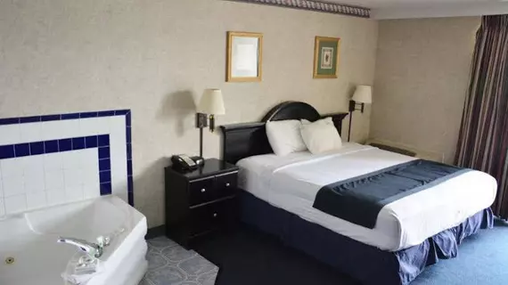 Travelodge by Wyndham Milwaukee | Wisconsin - Milwaukee (ve civarı) - Milwaukee