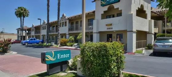 Quality Inn Lake Elsinore | Kaliforniya - Riverside County - Temecula (ve civarı) - Lake Elsinore