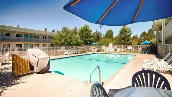 Motel 6 South Lake Tahoe | Kaliforniya - Lake Tahoe (ve civarı) - South Lake Tahoe