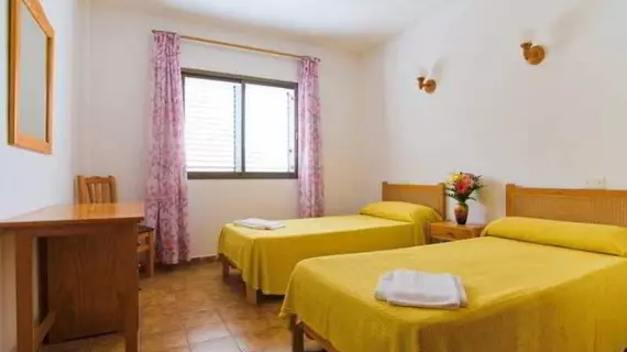 Apartamentos Art | Balearic Adaları - İbiza Adası - Santa Eulalia del Rio - Es Canar