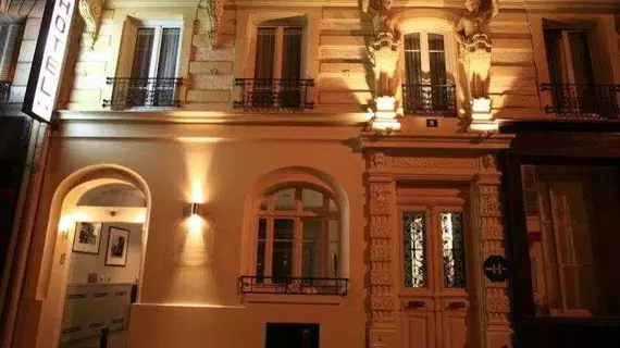 Hôtel De Nemours | Ile-de-France - Paris - Quartier de la Folie-Méricourt