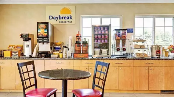 Days Inn Bethel - Danbury | Connecticut - Danbury (ve civarı) - Bethel