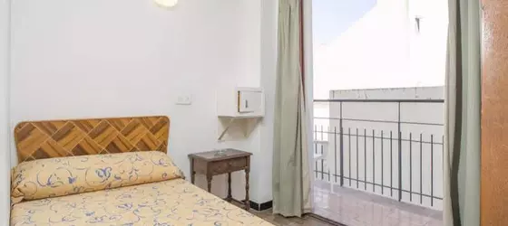 Hostal Alicante | Balearic Adaları - İbiza Adası - Sant Antoni de Portmany