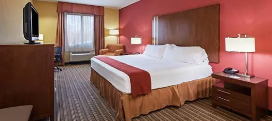 Holiday Inn Express & Suites Cleveland | Teksas - Conroe (ve civarı) - Cleveland