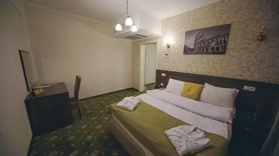 Golden Palace Hotel | Alma Ata