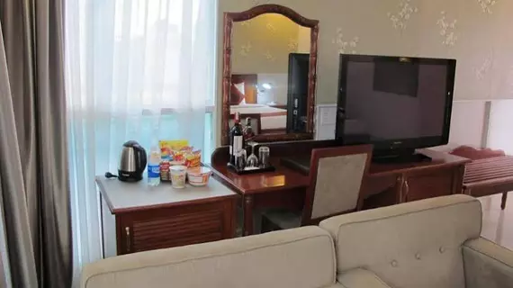 White Lotus Hotel | Binh Duong (vilayet) - Ho Şi Min Şehri (ve civarı) - Ho Chi Minh City - Quận 1 - Japon Mahallesi