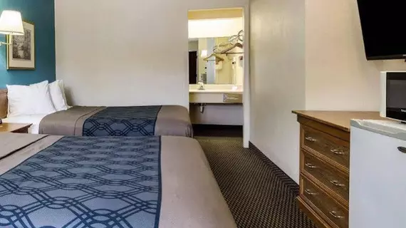 Econo Lodge University | Kansas - Topeka (ve civarı) - Lawrence