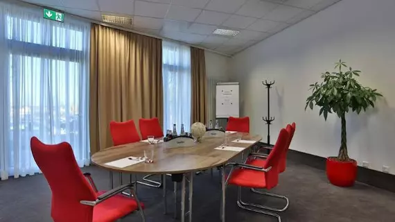 Star Inn Stuttgart AirportMesse by Comfort | Baden-Wuerttemberg - Rems-Murr-Kreis - Stuttgart (ve civarı) - Stuttgart