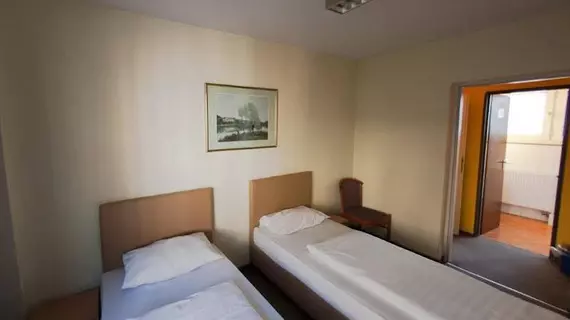 Pension Alpha Frankfurt City | Hessen - Frankfurt (ve civarı) - Frankfurt - Gutleutviertel