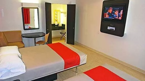 Motel 6 Dallas - Addison | Teksas - Dallas (ve civarı) - Dallas - Addison - Galleria