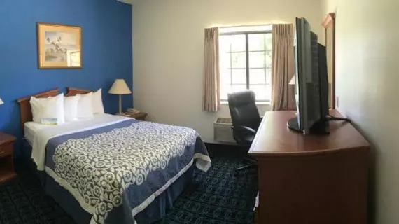 Days Inn & Suites Cambridge | Maryland - Cambridge