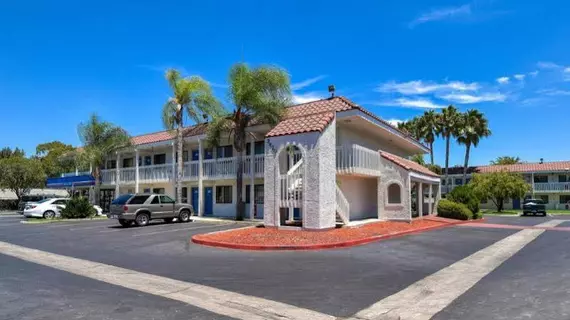 Motel 6 Los Angeles - Pomona | Kaliforniya - Los Angeles County - San Gabriel Valley