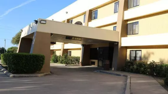 Ramada Limited Plano | Teksas - Dallas (ve civarı) - Plano