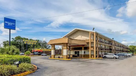 Rodeway Inn Tampa | Florida - Tampa (ve civarı) - Tampa