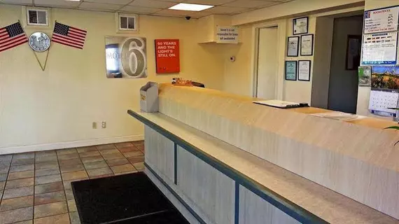 Motel 6 Decatur | Alabama - Huntsville (ve civarı) - Decatur