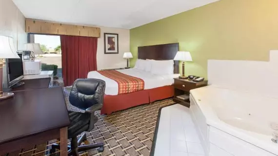 Days Inn and Suites Madison Heights | Michigan - Detroit (ve civarı) - Madison Heights