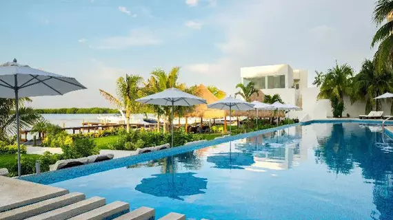 Real Inn Cancún by Camino Real | Quintana Roo - Benito Juárez - Cancun (ve civarı) - Oteller Bölgesi - Avenida Kukulkan