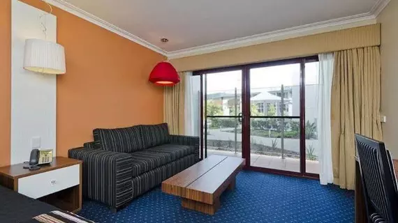 Quality Hotel Taylors Lakes | Victoria - Melbourne (ve civarı) - Taylors Lakes