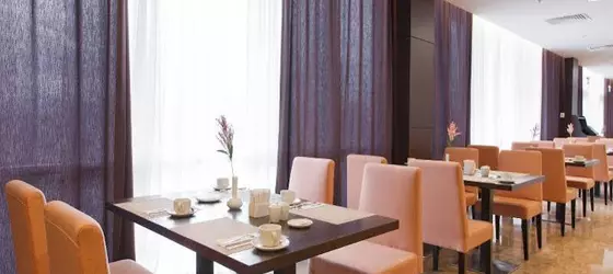 AZIMUT Hotel Sochi 3* | Krasnodar Krayı - Tuapsinsky District - Sochi (ve civarı) - Adler