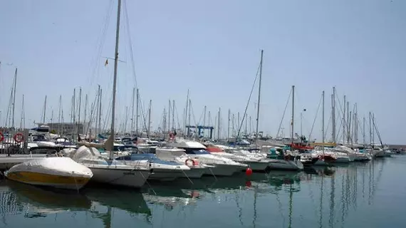 Terrasol Pirámides Puerto Blanco | Andalucia - Malaga İli - La Axarquía - Velez-Malaga