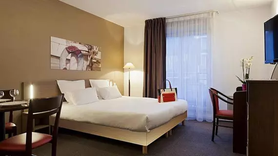 COMFORT SUITES PORT MARLY PARIS OUEST | Ile-de-France - Yvelines (bölge) - Le Port-Marly