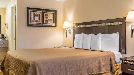 Hyland Inn near Legoland | Kaliforniya - San Diego County - Carlsbad