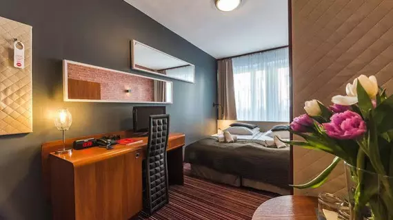 Hotel Delta | Küçük Polonya Voyvodalığı - Krakow (ve civarı) - Krakow