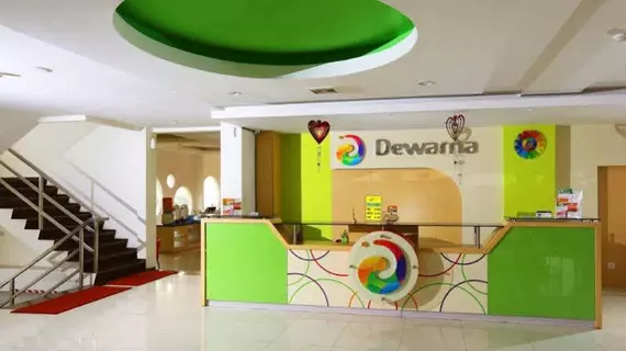 Dewarna Hotel Sutoyo | Doğu Cava - Malang - Singosari